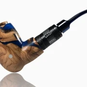 Mare Blue E-Pfeife No3, gefertigt aus Olivenwurzelholz und UV-geschuetztem Epoxidharz, langlebig, farbstabil und einzigartig
