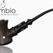 Ergonomisch gestaltete E-Pfeife aus hochwertiger Räuchereiche